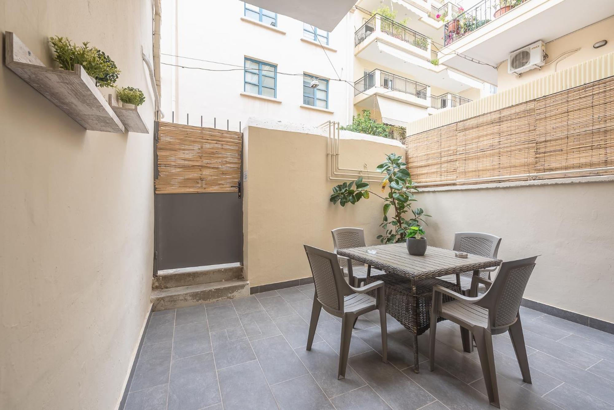 Peaceful And Comfy 2Ba In Athens Heart Apartment Екстериор снимка